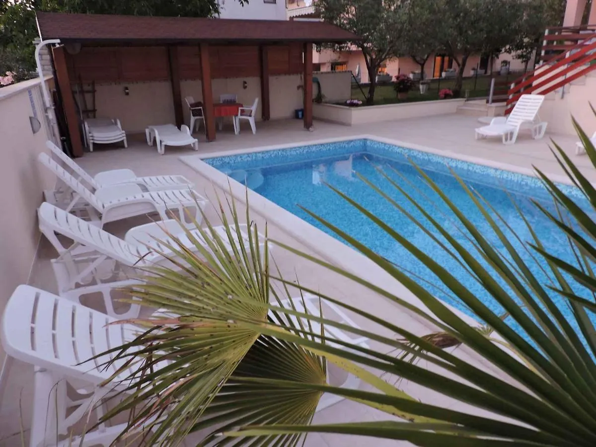 Apartments In Vodnjan/Istrien 38207 Peroj