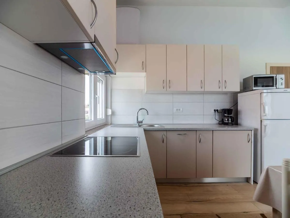 Apartments In Vodnjan/Istrien 38207 Peroj