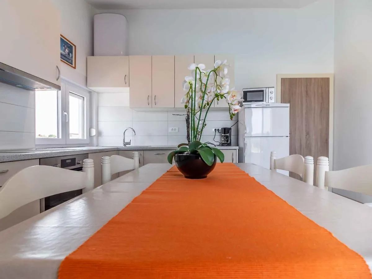 Apartments In Vodnjan/Istrien 38207 Peroj