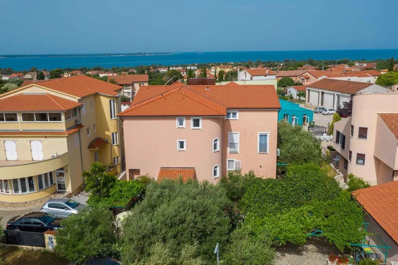 Apartments In Vodnjan/Istrien 38207 Peroj