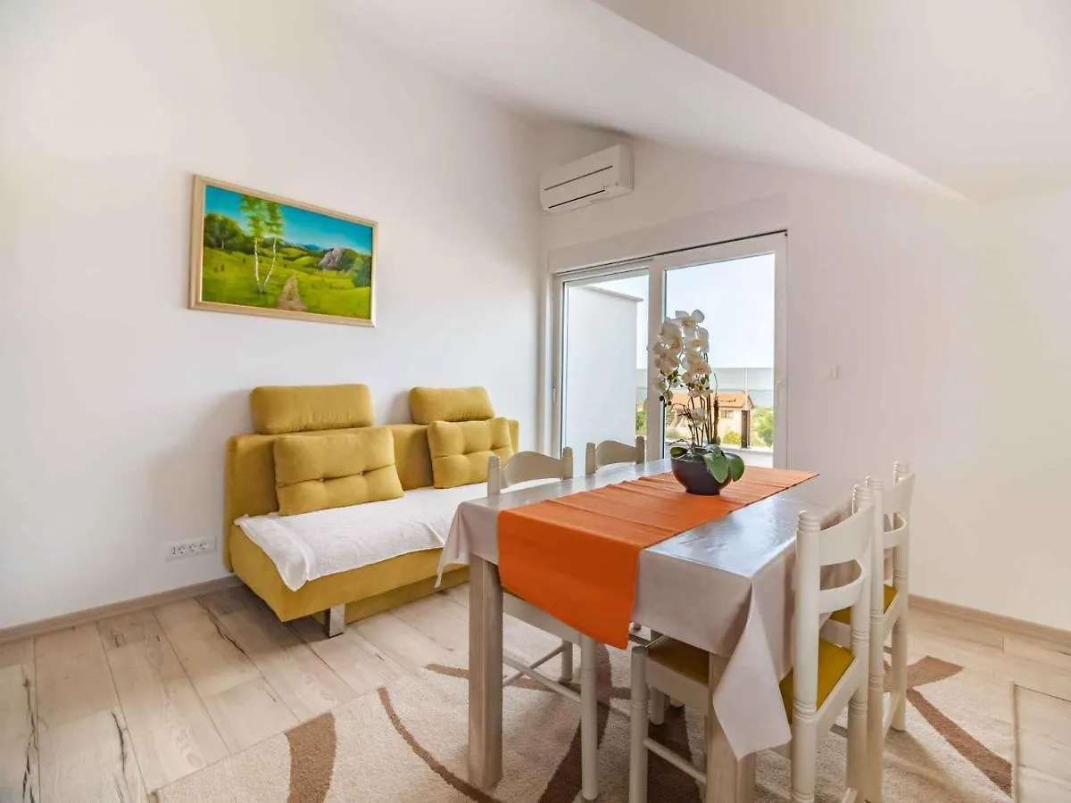 Apartments In Vodnjan/Istrien 38207 Peroj